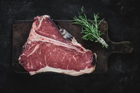 t-bone steak raw